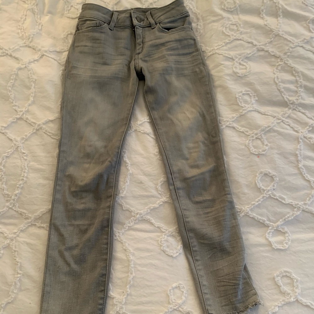 Girls Skinny Gray Jeans!